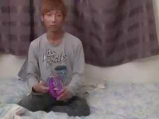 Japanisch schnuckel takuya gebohrt schwer von sex werkzeug
